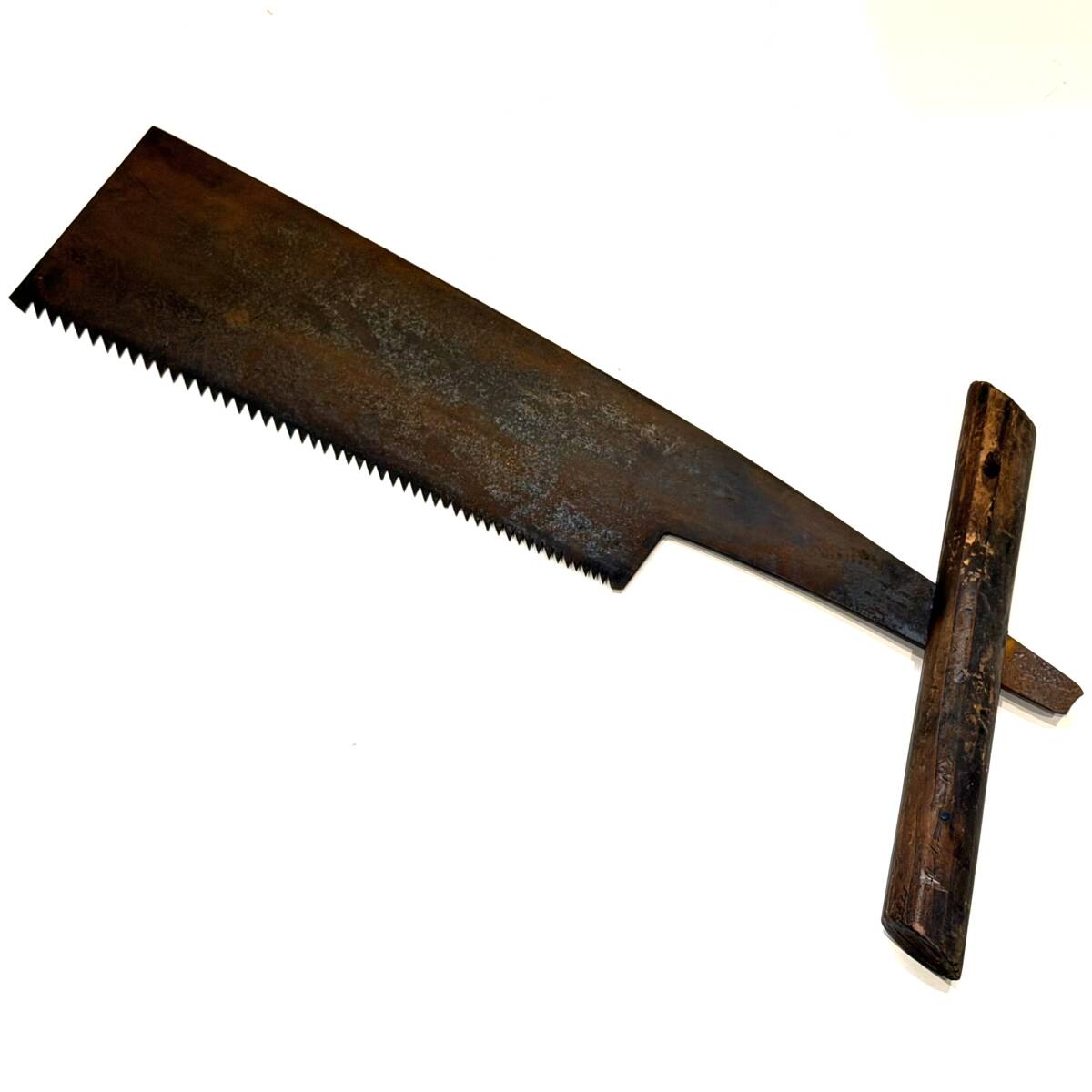 【珍品】巨大 二人挽き鋸 木挽き大鋸 古民具　112cm のこぎり　おが 04①【木挽き鋸2本】 両引き鋸・二人挽き鋸 *古民具 山仕事 の落札