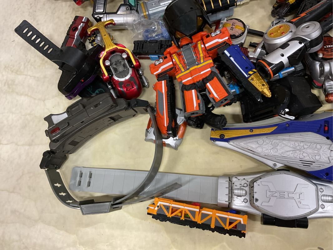トッキュウジャーライオンハオー ミニプラ 烈車合体サファリガオー 10 