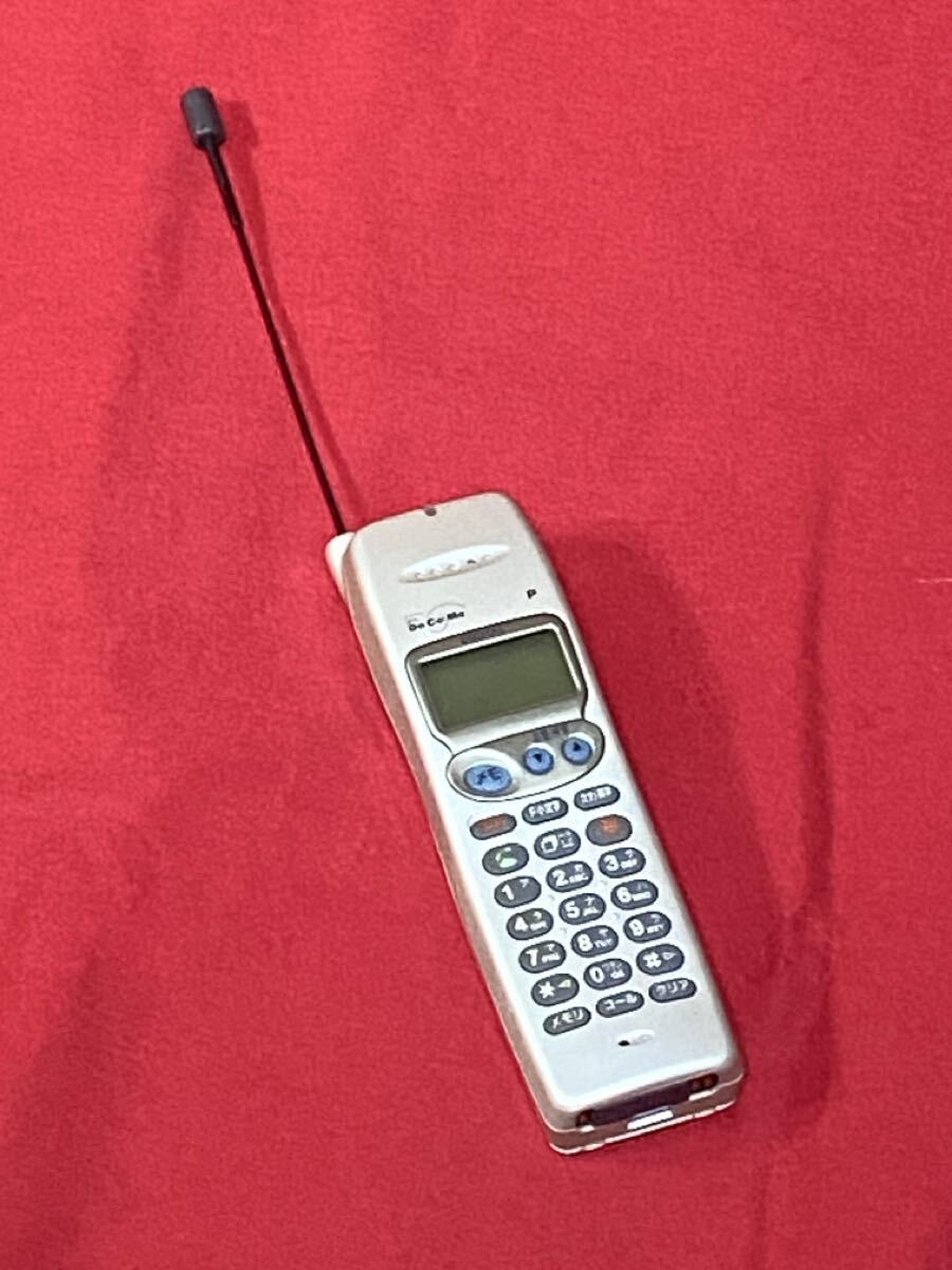 1996年製 DOCOMO ドコモ MA841型携帯電話無線機 MA841D ムーバK 車載