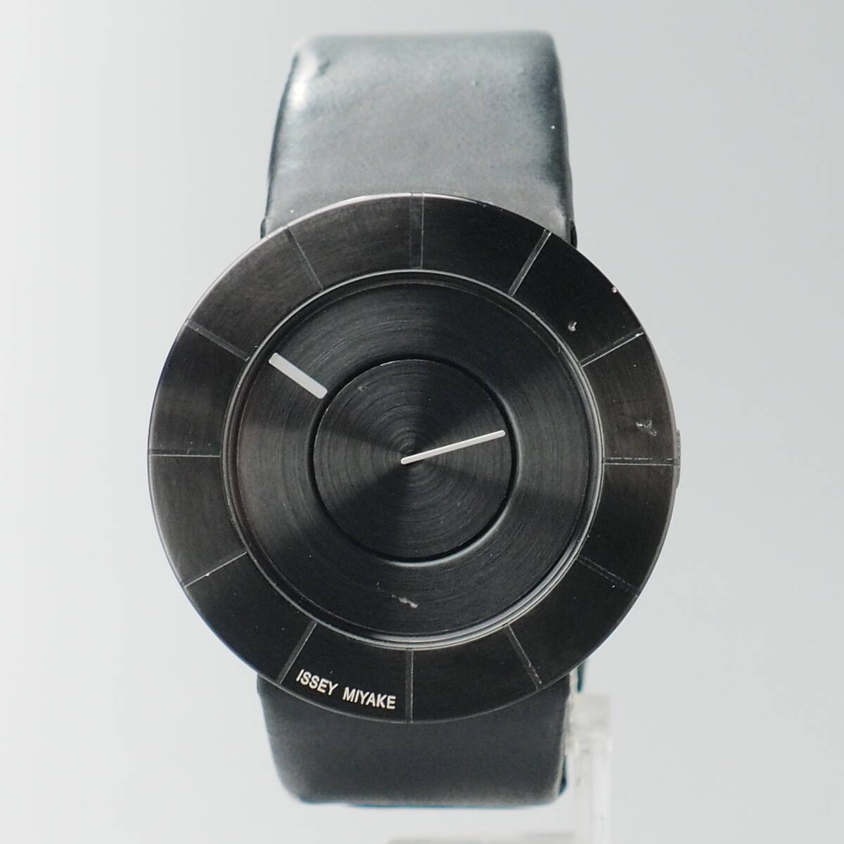 ◇イッセイミヤケ ISSEY MIYAKE V ヴィ Tokujin Yoshioka 吉岡 徳仁