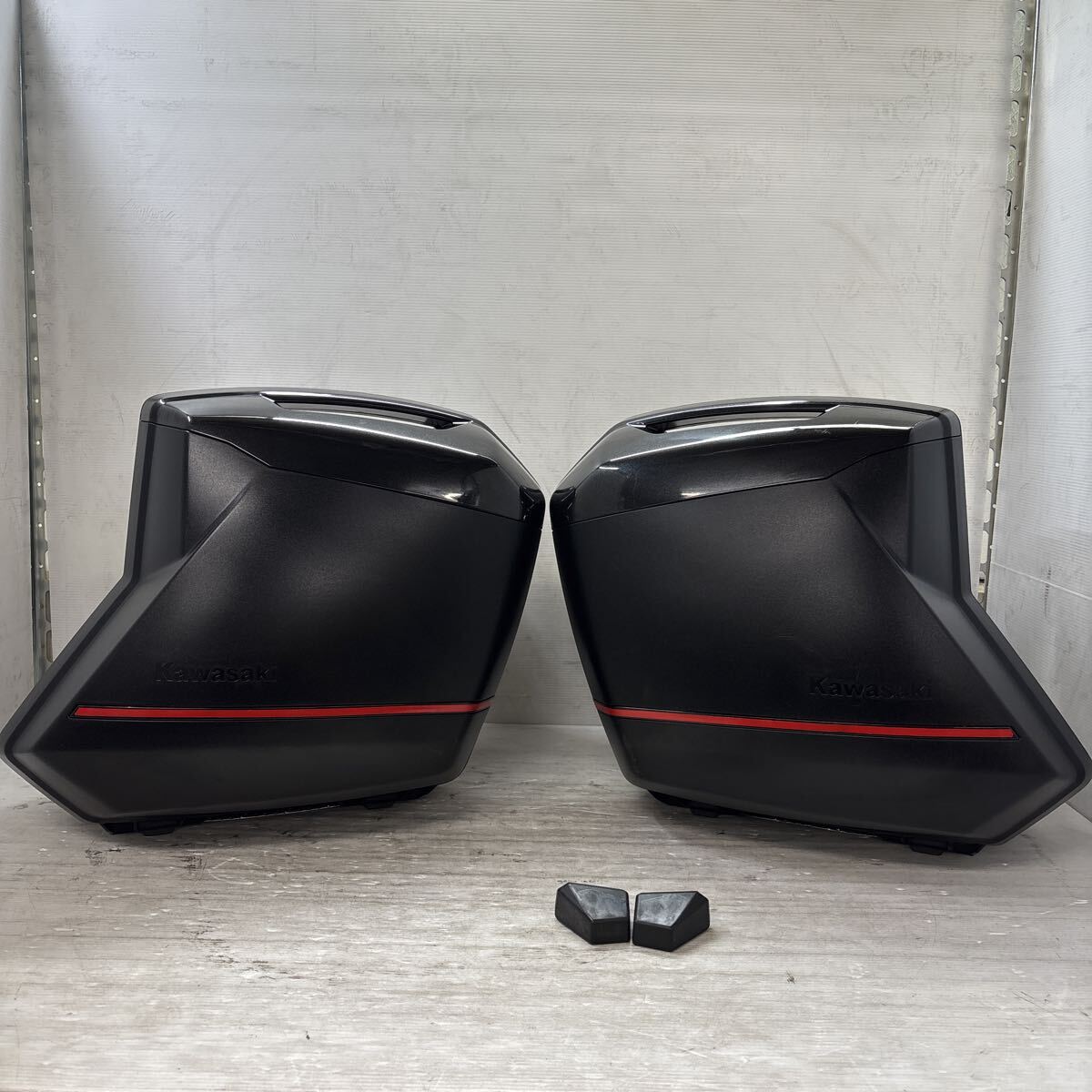 中古】美品□Ninja1000(2017) 純正パニアケース(左右) ブラック 