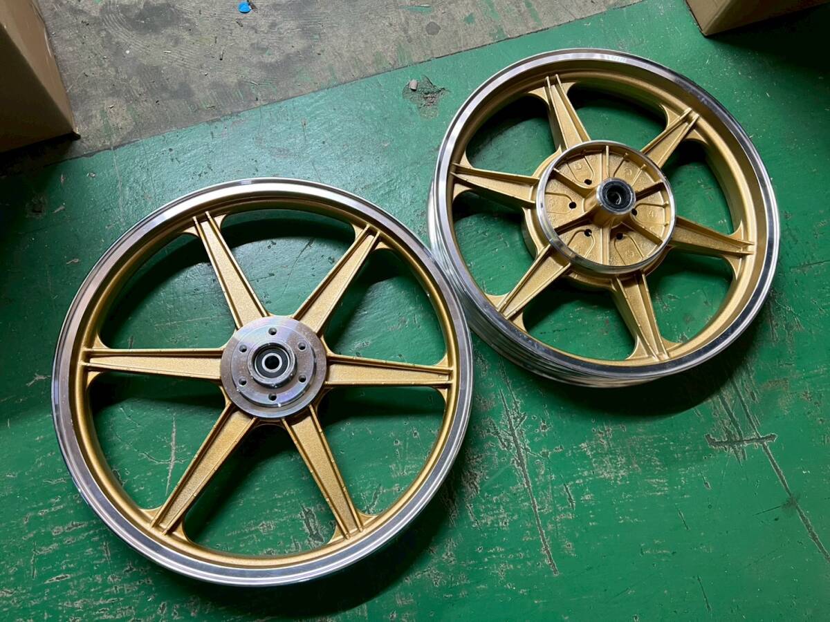 中古】GSX400E 刀 後期型 スズキ純正 ホイール Wディスク用 前後18
