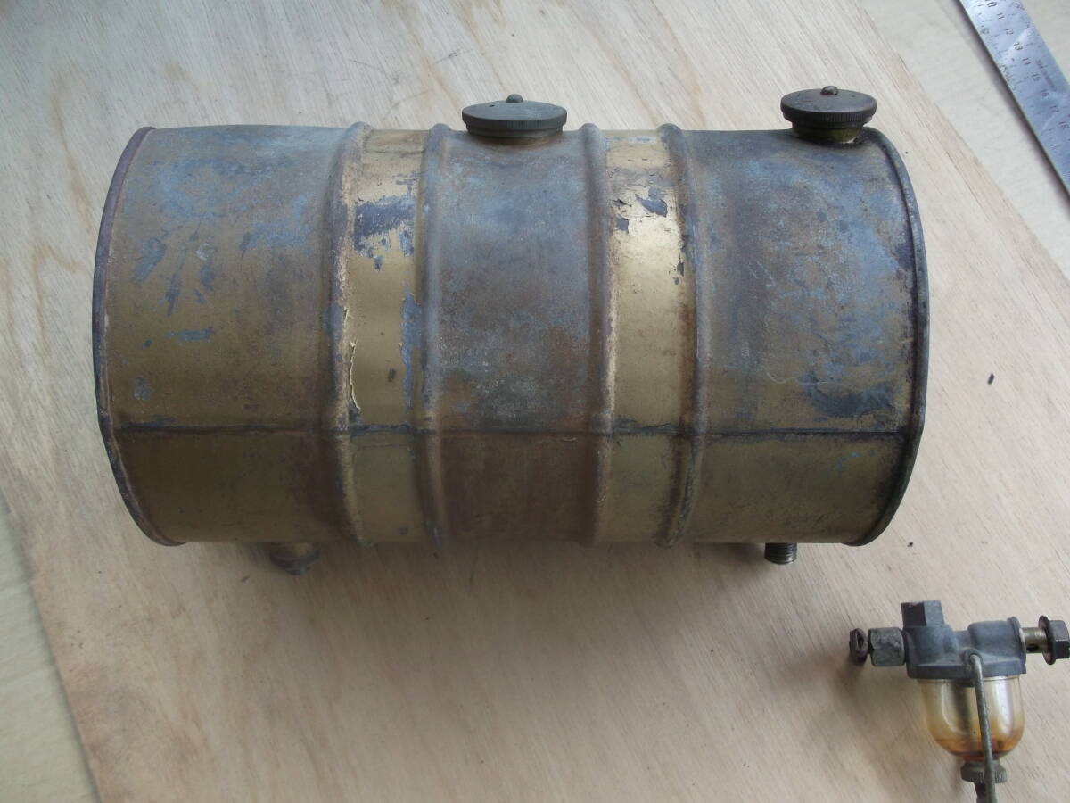 クボタTR70 管理機　７馬力　ジャンク　タンク内錆　部品取りか整備 やや傷や汚れあり】クボタ管理機TR70用 燃料タンク 内側綺麗にしてい