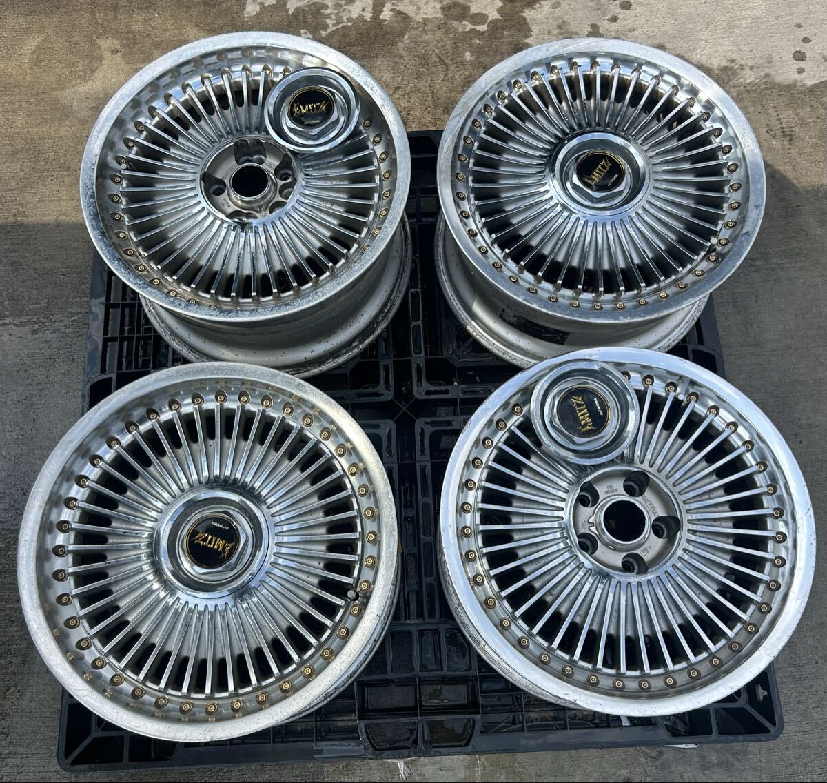 最終価格メーカー不明　深リムメッシュ　1ピース16インチ9J+15 4本セット F1R?【深リム メッシュ】メーカー不明 メッシュホイール 15×8J+26 100