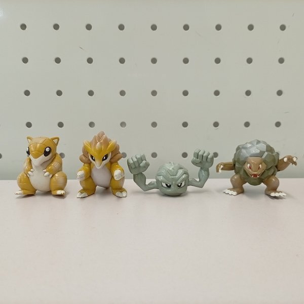 ポケモン モンコレ イシツブテ/ゴローン/ゴローニャの落札情報詳細