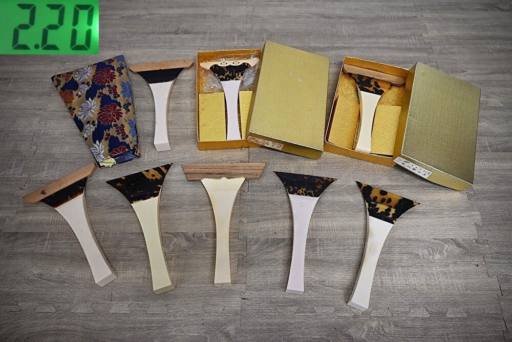 年代物 高級 骨董品 三味線 駒 11個 セット まとめ 和楽器 和風 弦 部品 年代物 高級 骨董品 三味線 駒 11個 セット まとめ 和楽器 和風 弦
