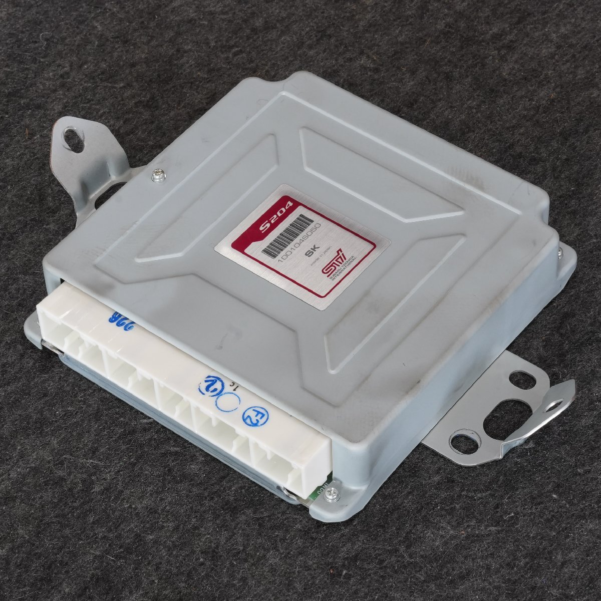 スズキ純正 MT ジムニー JA11 エンジン コンピューター ECU 33920-82C2