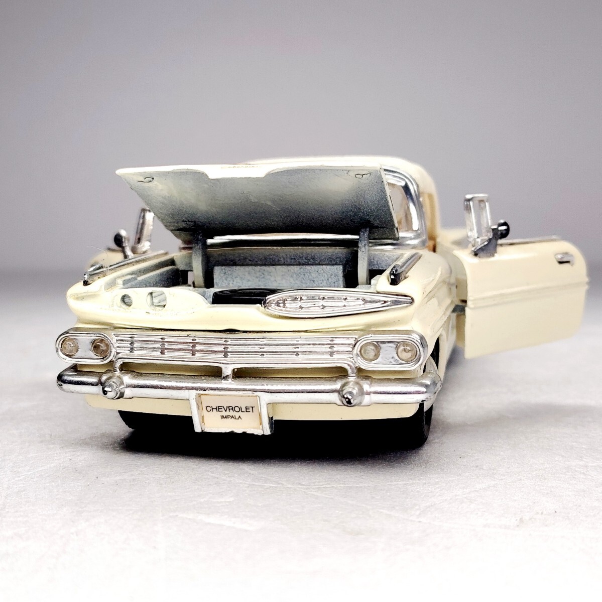 Jada Toys 1/24 1967 シボレー インパラ SS ブルー ローライダー