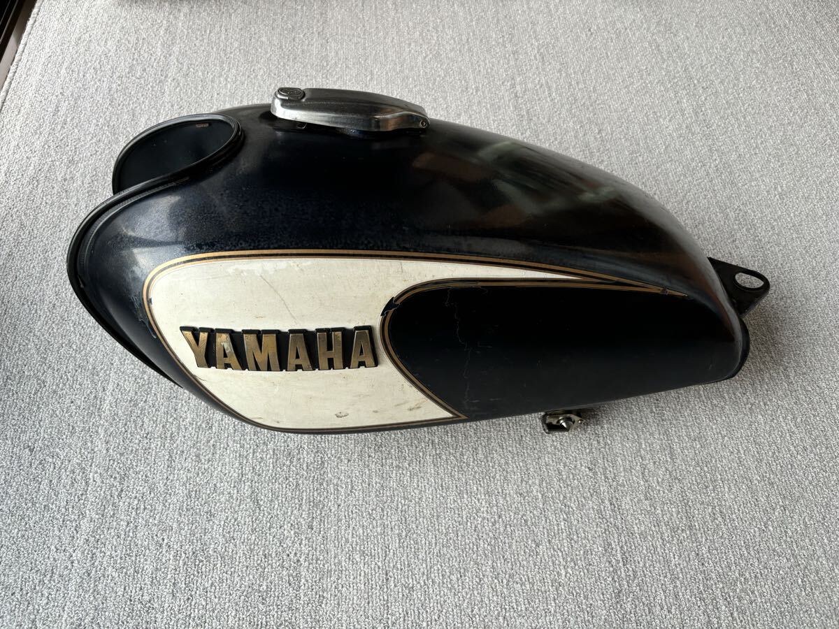 SR400 初期型の ナロータンク スリムタンク ガソリンタンクです タンク