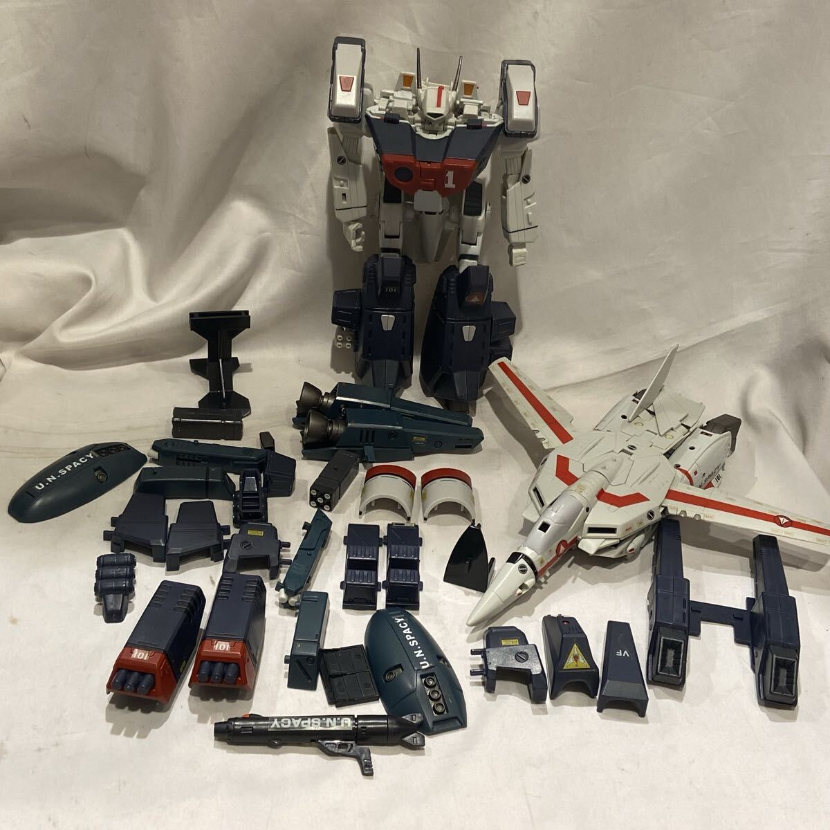 新品】［28］ニチモ ピタバン インテリアモデル超時空要塞マクロス1