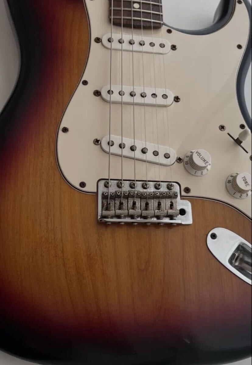 中古】送料無料 Fender Japan ST62 チェリー サンバースト ストラト