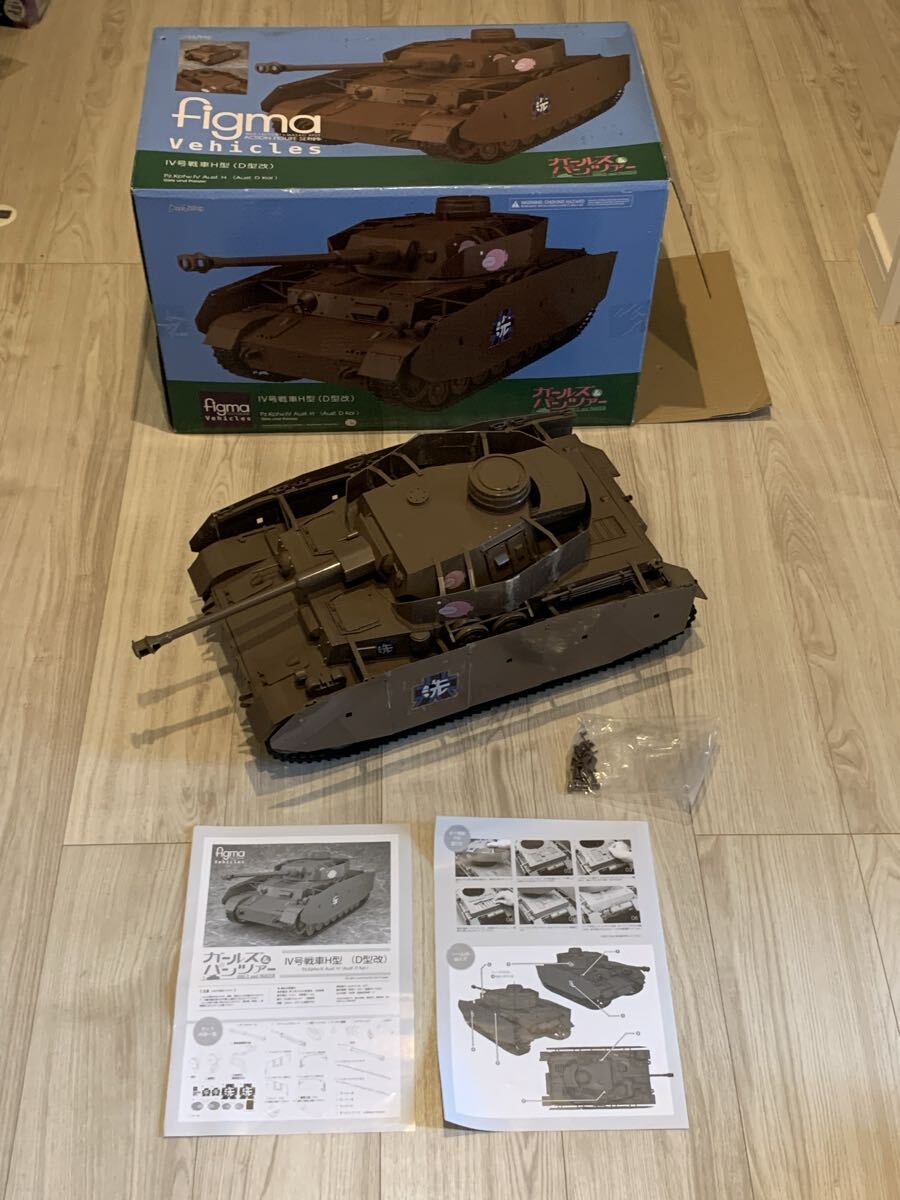 新品】ガールズ＆パンツァー 直筆サイン色紙 渕上舞 茅野愛衣 尾崎真実