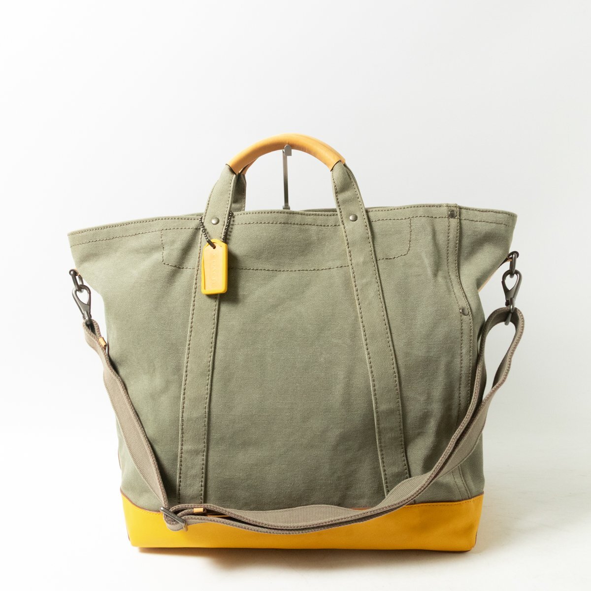 新品】在庫1点のみ コーチ coach トートバッグ サメ シャーク 水色の