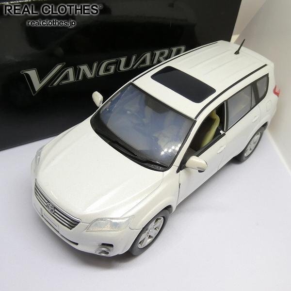 1/30 トヨタ アイシス プラタナ Isis カラーサンプル 非売品 ミニカー