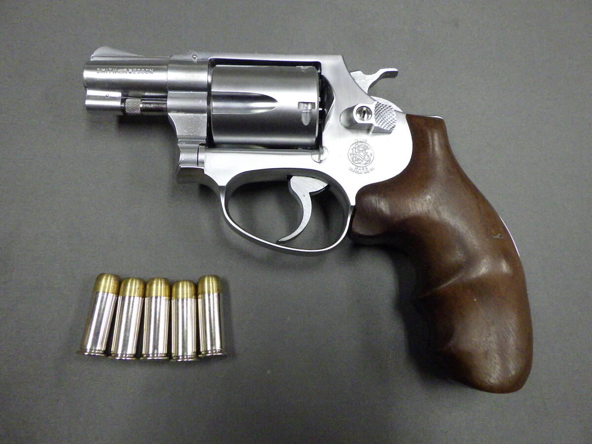 コクサイ S&W M36.SPL チーフスペシャル 木製グリップの落札情報詳細