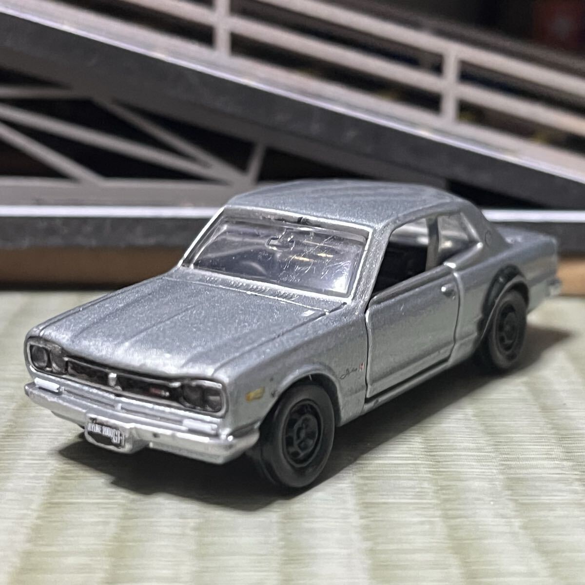 ねじ止め加工済 トミカプレミアム 日産 01 シルエット スカイライン