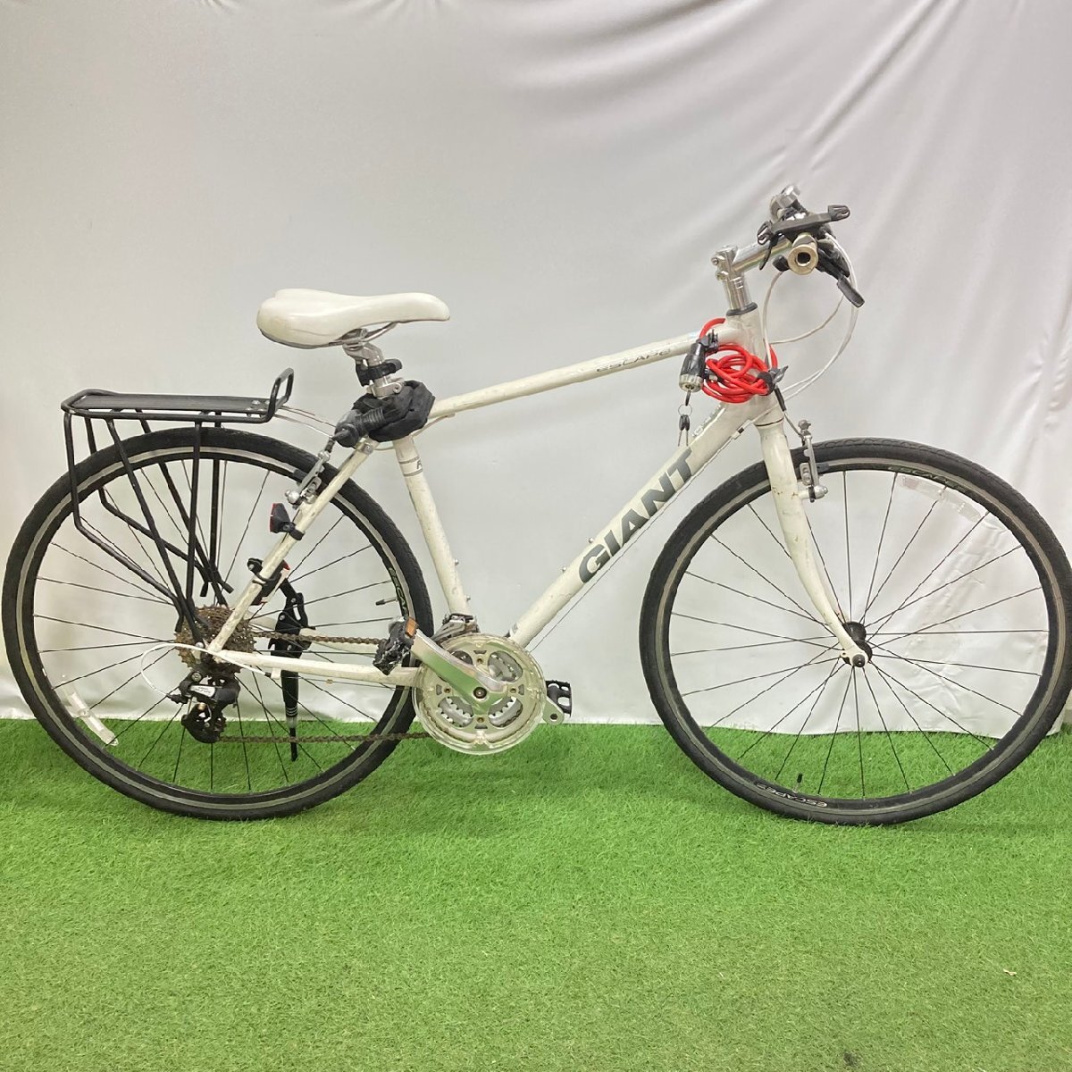 高年式良品！GIANT ESCAPE R3 700C アルミ 24速 465mm クロス 紫色の