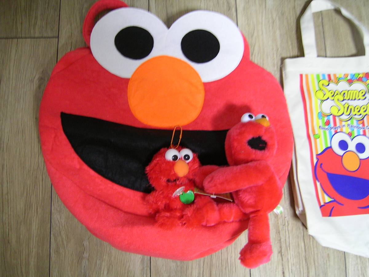 送料無料 セサミストリート エルモ Usj ビックバック ぬいぐるみ レジャーシート トートバック 中古 Elmo 非売品 ユニバーサルスタジオ の落札情報詳細 ヤフオク落札価格情報 オークフリー スマートフォン版