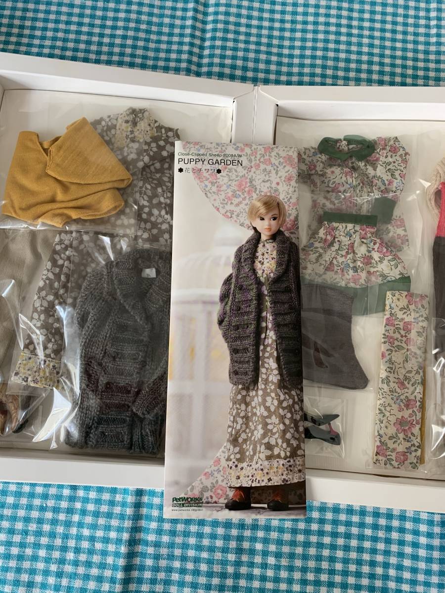新品】momoko◇CCS-momoko 2009A/W PUPPY GARDEN 花とチワワ◇アウト 