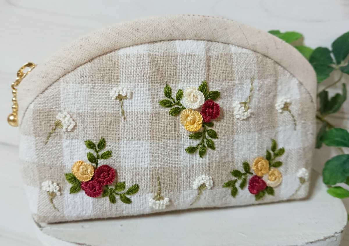 新品 ハンドメイド 小花の手刺繍入りファスナーポーチ 黄赤 コスメポーチ 手作り バラかすみ草 小物入れ の落札情報詳細 ヤフオク落札価格情報 オークフリー スマートフォン版
