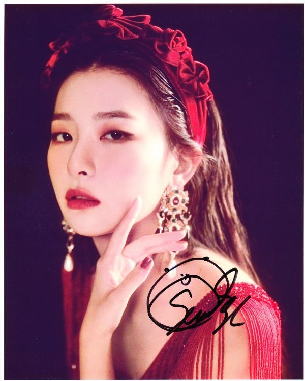 redvelvet  サイン　直筆　写真 カン・スルギ Red Velvet☆直筆サイン写真☆証明書COA◇7684の落札情報