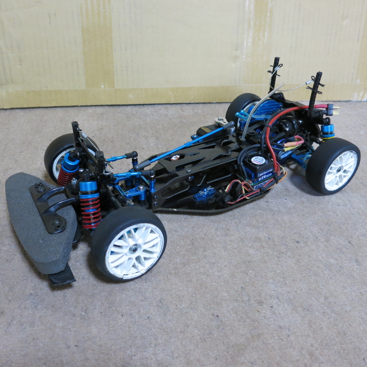 タミヤ 1 10 ラジコン カーボンシャーシ 車種不明 ブルーアルミパーツ ブラシレスモーター の落札情報詳細 ヤフオク落札価格情報 オークフリー スマートフォン版