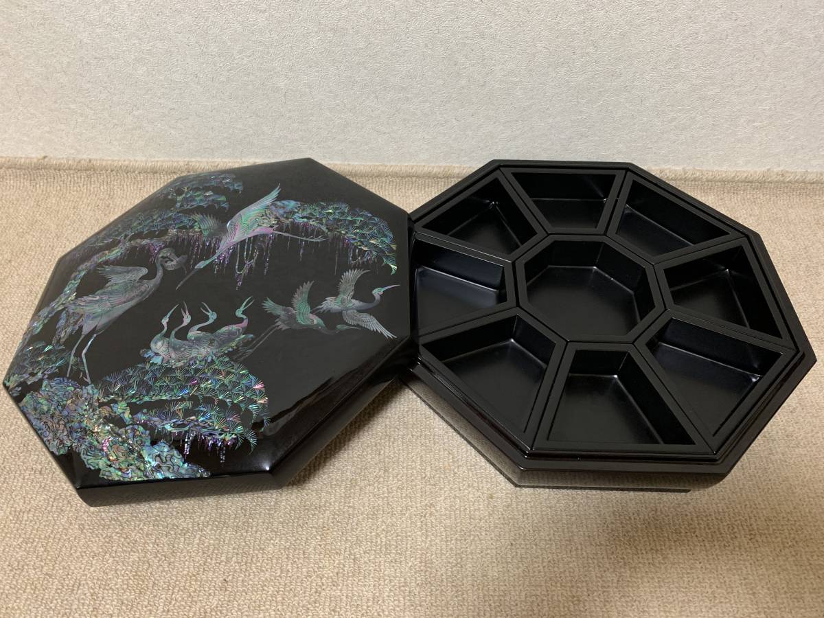 韓国 九節板 クジョルパン 八角形 祝い膳 高級漆器 螺鈿模様 未使用品 韓国 螺鈿細工 八角形 漆器 クジョルパン 賢