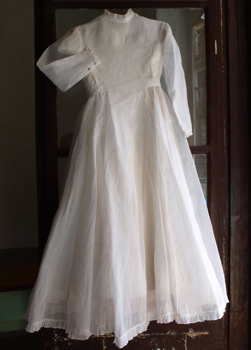 オーガンディーにニードルレース 少女服 着丈110cm 初聖体 ワンピース ドレス 時代衣装1950年 フランス アンティーク H226 の落札情報詳細 ヤフオク落札価格情報 オークフリー スマートフォン版