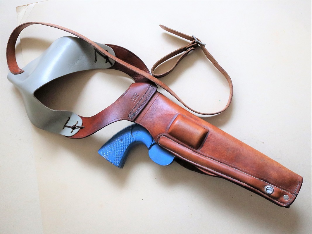 実物　ルイス　“スタスキー＆ハッチ”　ショルダー・ホルスター　６インチ銃身、左利き用 実物 ルイス \u201cスタスキー＆ハッチ\u201d ショルダー・ホルスター ４インチ