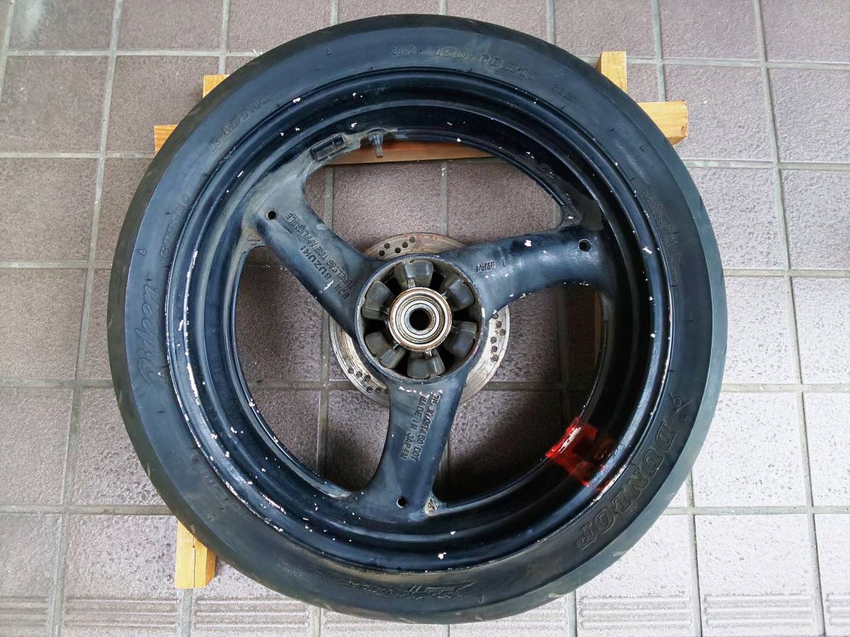 RGV250Γ VJ22A リアホイール (検索用 RGV250ガンマ VJ21A 流用