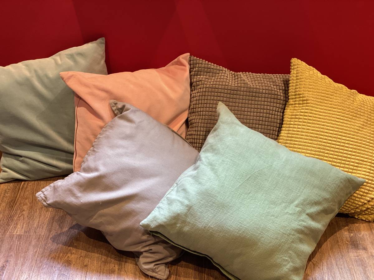 断捨離中 Ikea クッション クッションカバー付き 6個セット 美品 の落札情報詳細 ヤフオク落札価格情報 オークフリー スマートフォン版