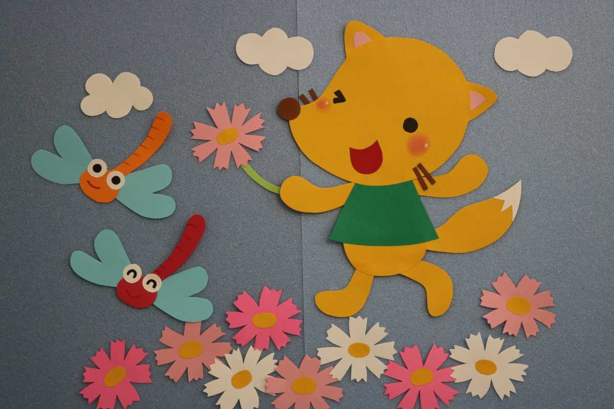 新品】壁面飾り コスモス畑をお散歩☆秋 キツネ コスモス 赤トンボ 花 新品】壁面飾り コスモス畑をお散歩☆秋 キツネ コスモス 赤トンボ 花