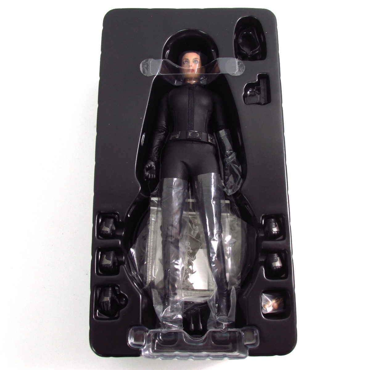 ホットトイズ ムービーマスターピース キャットウーマン セリーナ カイル ダークナイト ライジング フィギュア 訳アリ品 U18 の落札情報詳細 ヤフオク落札価格情報 オークフリー スマートフォン版