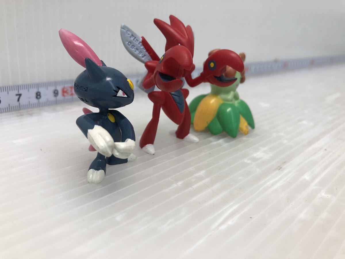 ポケットモンスターポケモン モンスターコレクション ビシャスのニューラ モンコレ ビシャスのニューラ ポケモン フィギュア モンコレ TOMY レトロ