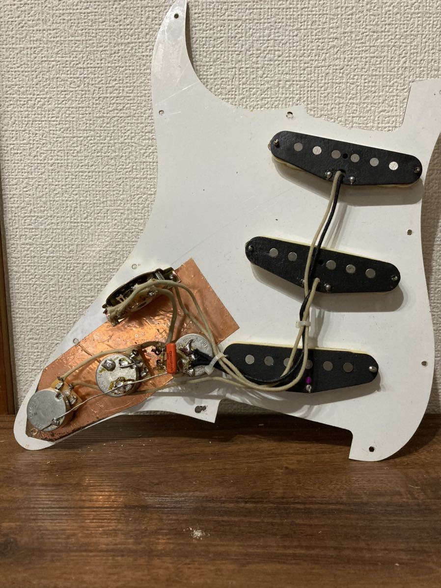 ◇FENDER？ ストラトキャスター ピックアップ アッセンブリー