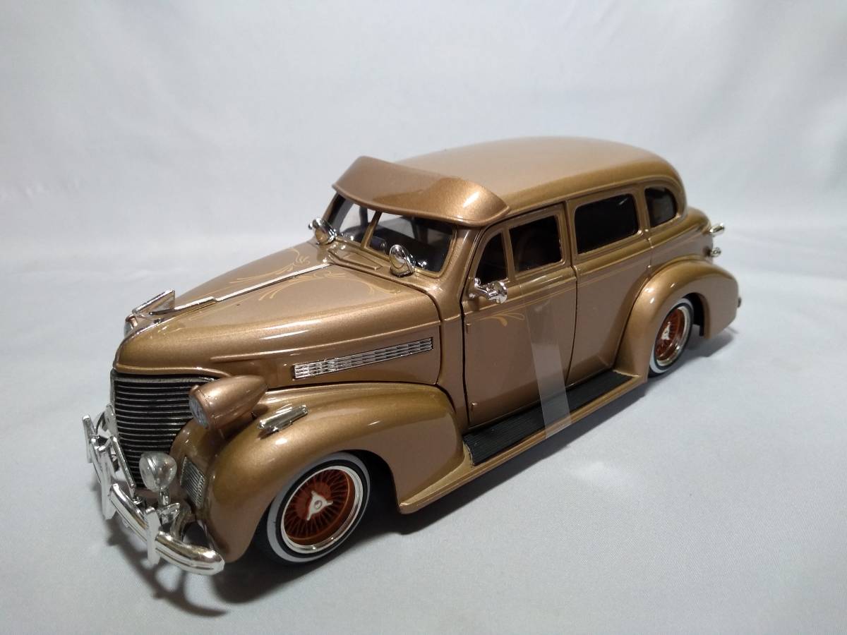 モーターマックス 1939 シボレークーペ・ローライダー (グレー) 1/24