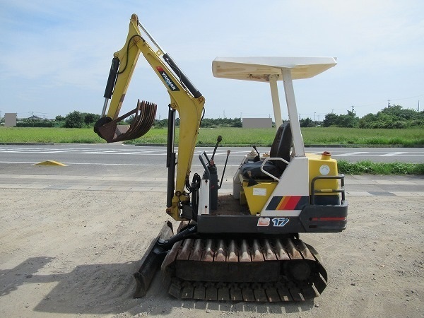 ヤンマー B17 ミニ油圧ショベル 2tクラス ユンボ バックホー シート