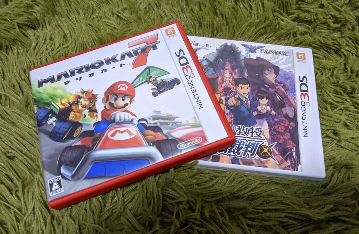 ニンテンドー3DS本体 美品 Nintendo 3DS アクアブルー ソフト2本