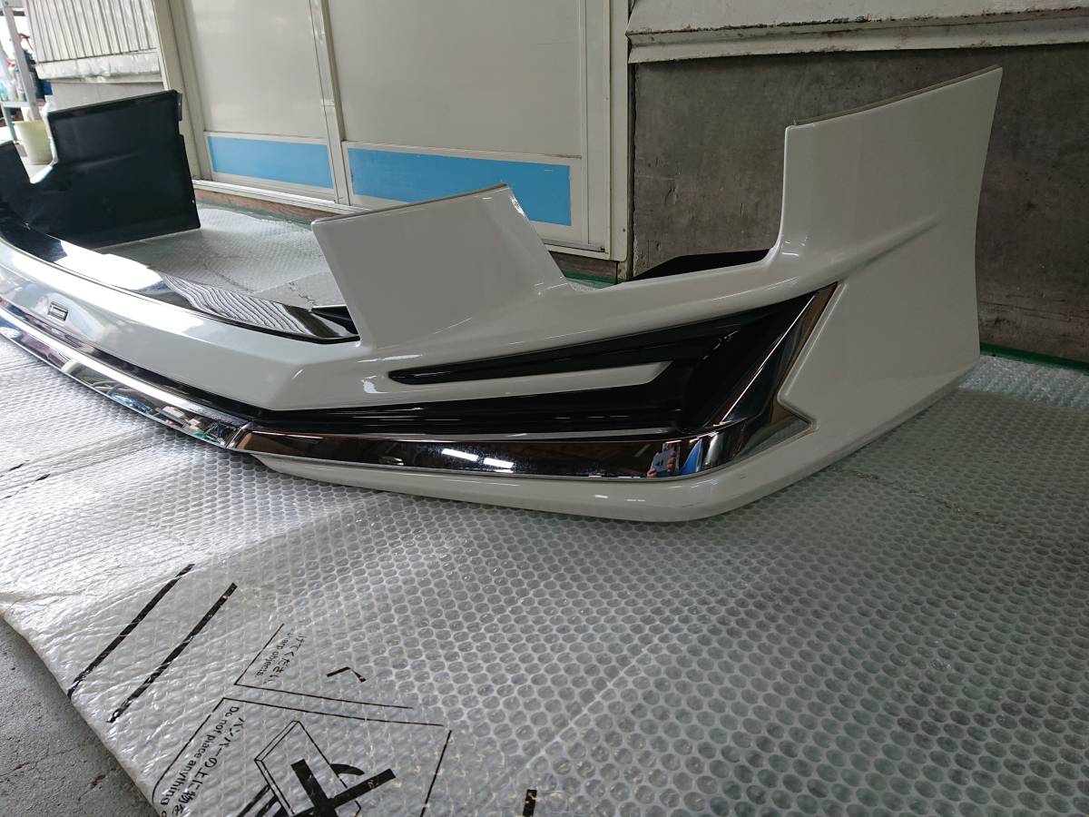 ヴォクシーZRR80W モデリスタ フロントスポイラー D2531-55310-A0 個人