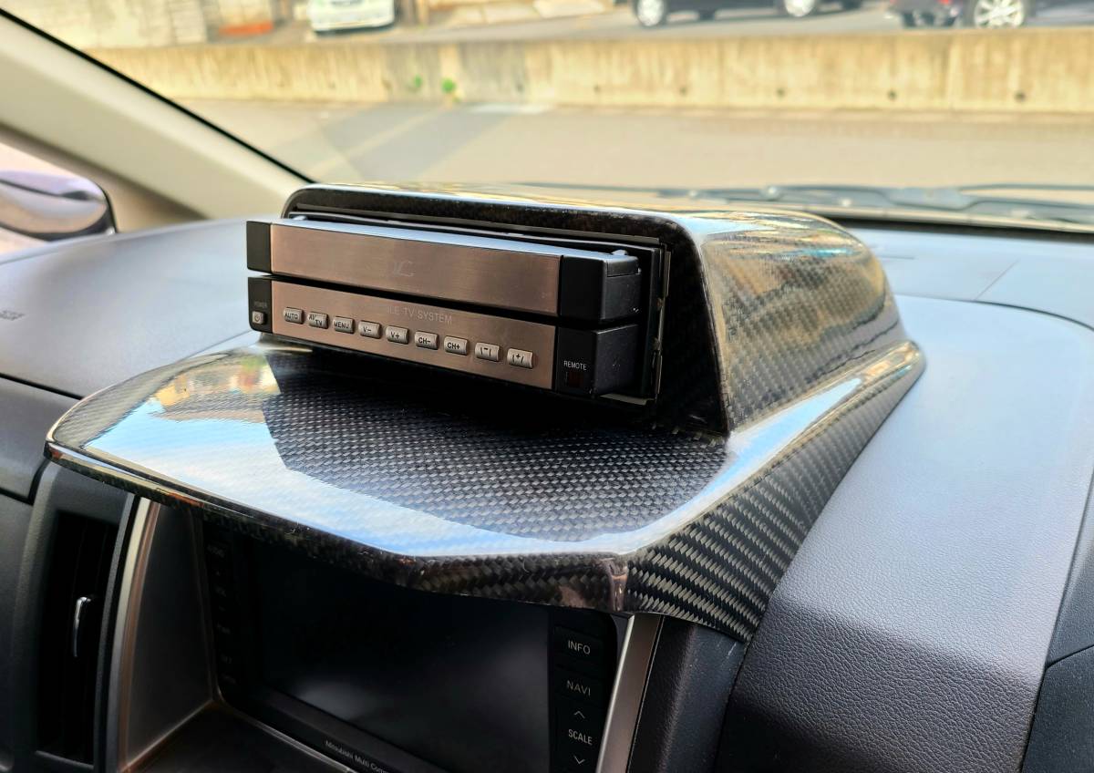 デリカD5 TGSセンターコンソールテレビモニターキット Center Console TV Monitor KIT Type B - X-Fang Official