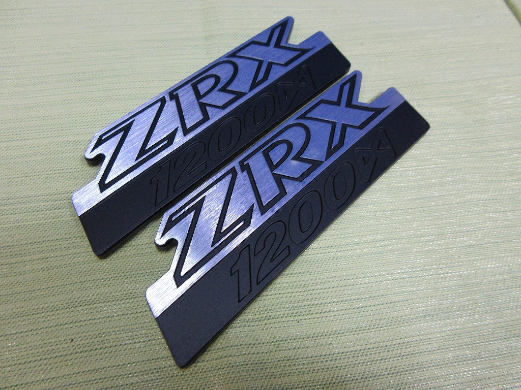 新品】A65 KAWASAKI カワサキ ZRX1200 ダエグ 純正 エンブレム 未使用