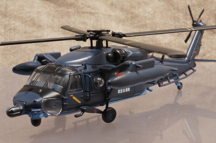 新品】☆航空自衛隊 救難ヘリコプター UH-60J 1/100 966002