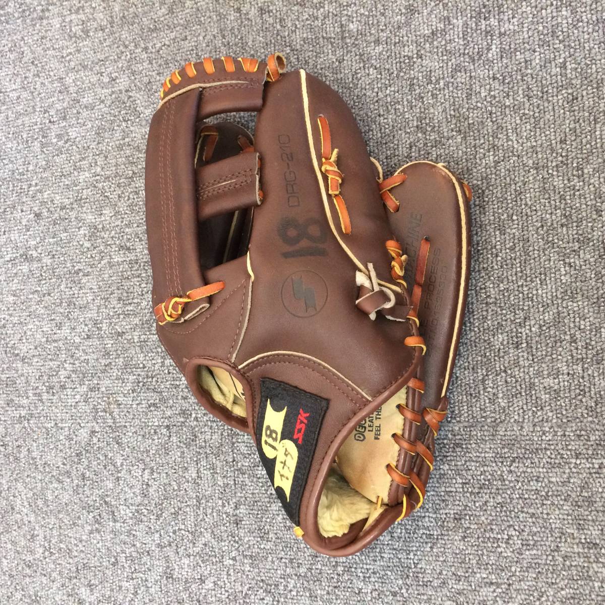 SSK DRG-215グローブ　大沢樹生サイン入り SSK DRG-215グローブ 大沢樹生サイン入り SSK DRG-215グローブ 大沢