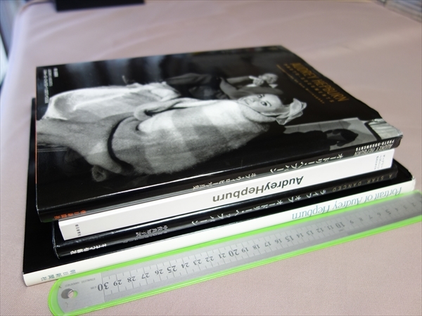 オードリー ヘプバーン 4冊セット 写真集 朝日新聞社 ボブ ウィロビー ライフ オブ オードリー ヘップバーン 私のスタイル の落札情報詳細 ヤフオク落札価格情報 オークフリー スマートフォン版