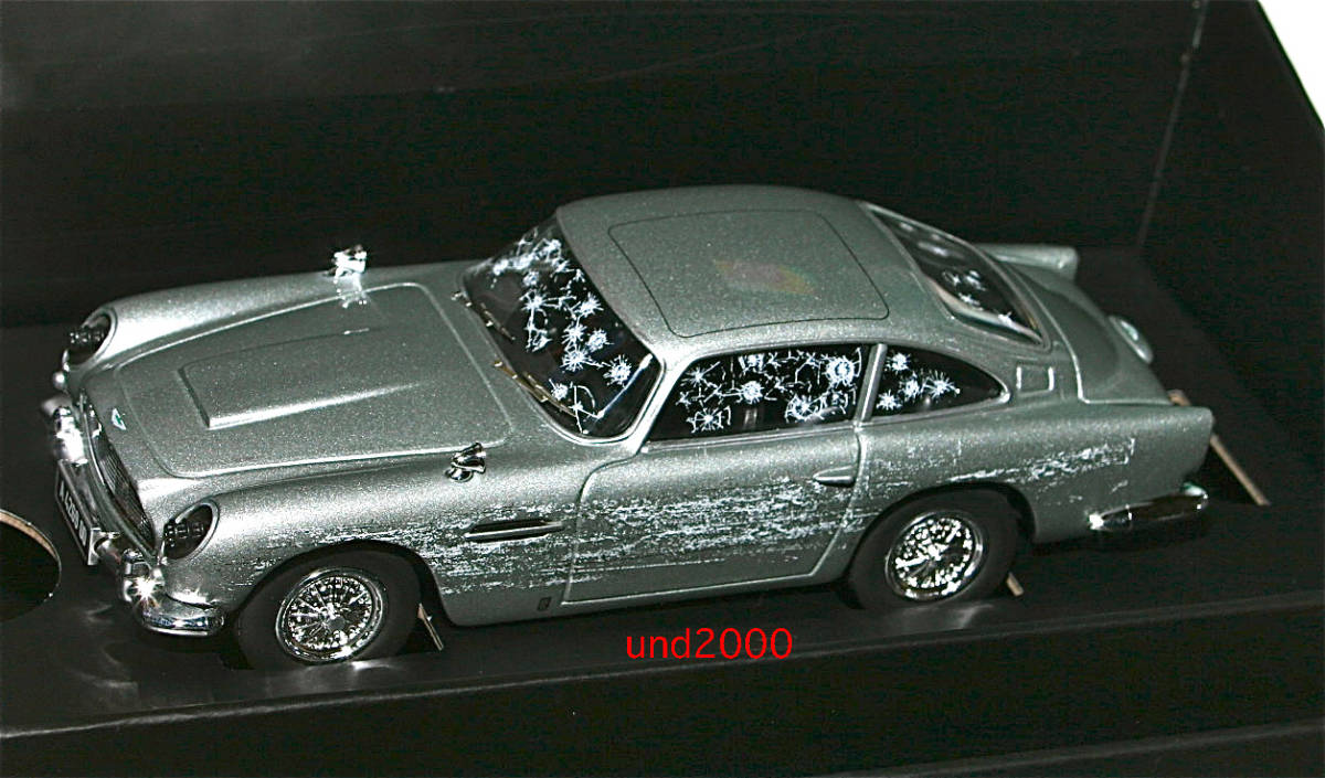 超貴重　CORGI社 メタルフィギャー　007 ジェムス・ボンド（R・ムーアー） Amazon.co.jp: Corgi ダイキャスト ジェームズ ボンド アストン