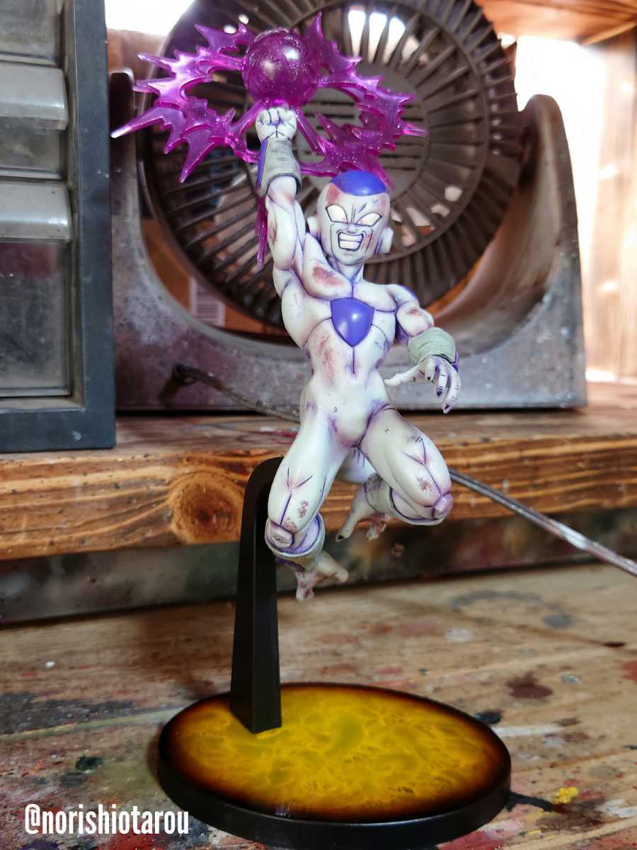 新品】フリーザ ・リペイント・気円斬ダメージ・鼈甲風台座