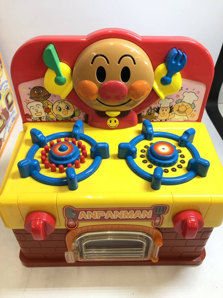 T210716-02K/ 動作品 アンパンマン 森でおりょうりキッチンセット