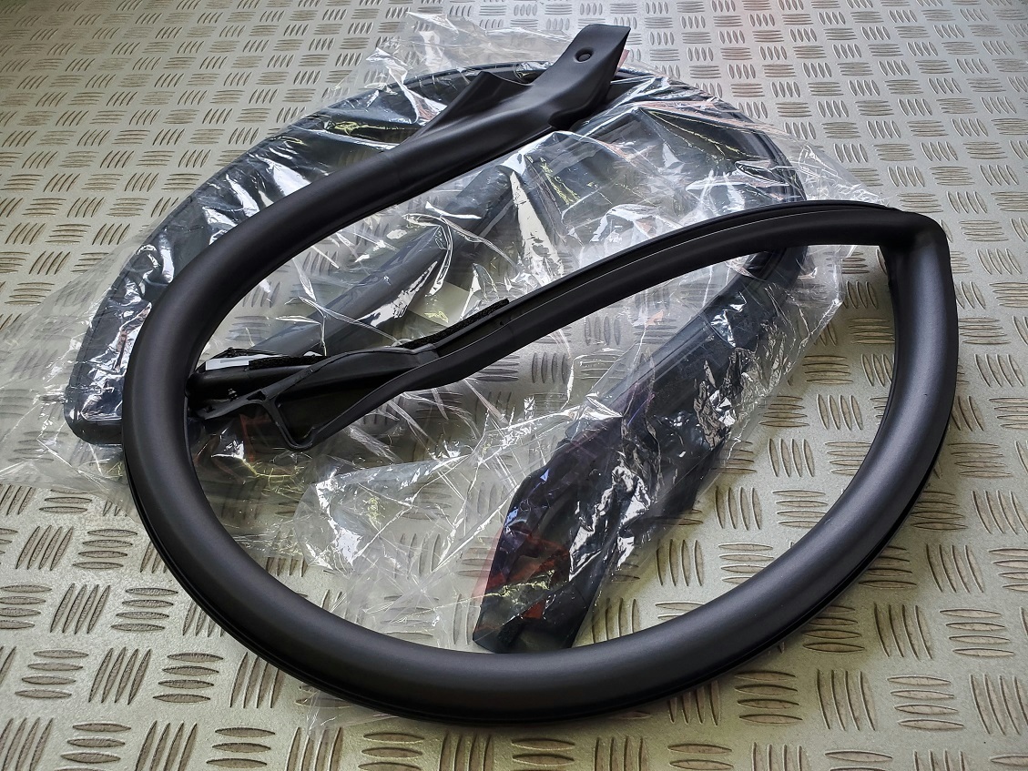 純正品/新品/在庫薄希少】JZA80 スープラ用 ルーフサイドレール  