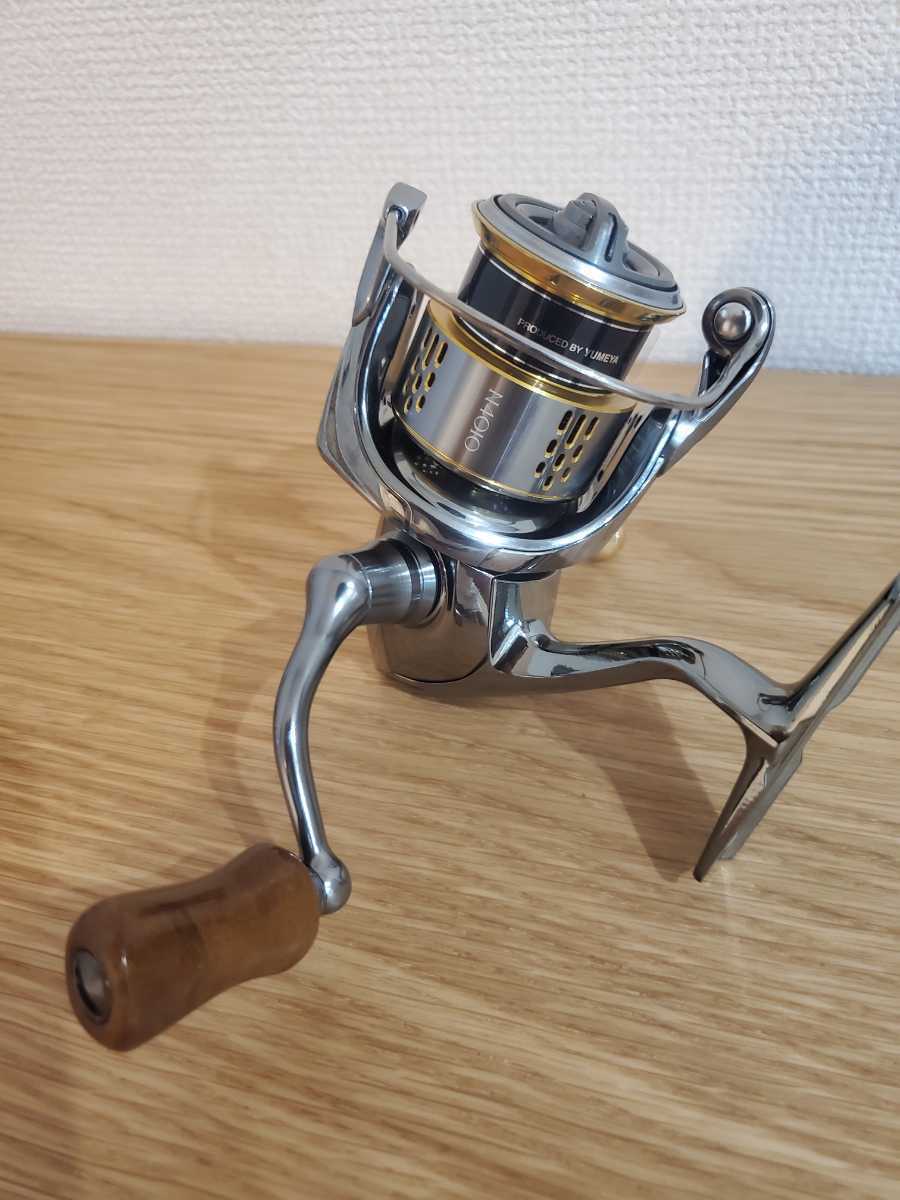 SHIMANO ステラ C2000SHG Water Landウッドノブ　中古 SHIMANO ステラ C2000SHG Water Landウッドノブ 中古
