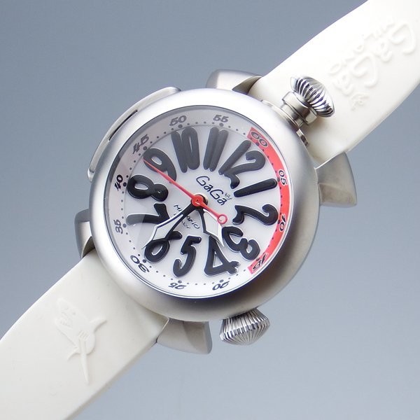 ガガミラノ ダイバー チタンカーボン自動巻き